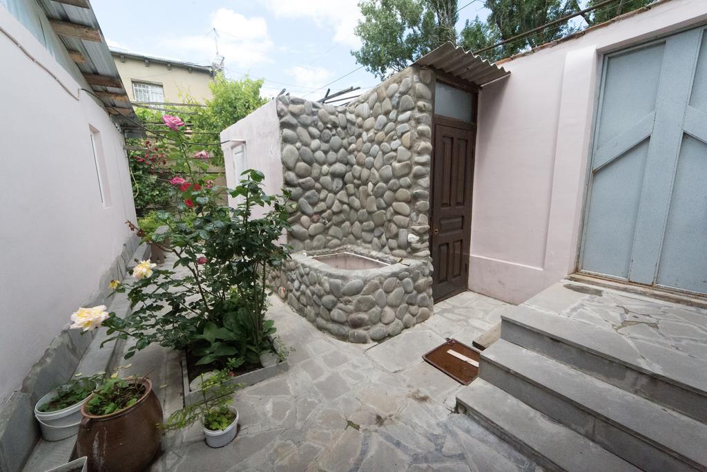 Guesthouse Levani Gori Extérieur photo